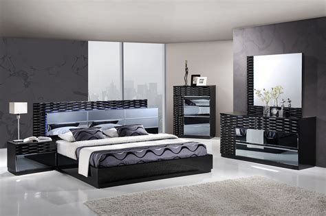 Bedroom furniture sets and pieces. Global Furniture Manhattan 4-Piece Platform Bedroom Set in ...