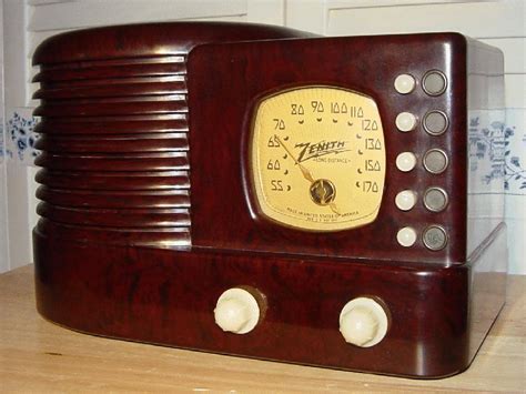 Zenith Model 5 R 312 Bakelite Table Radio 1939