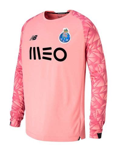 Buy the fc porto football kit or chose from football training gear or merchandise. FC Porto 2020-21 GK Home Kit