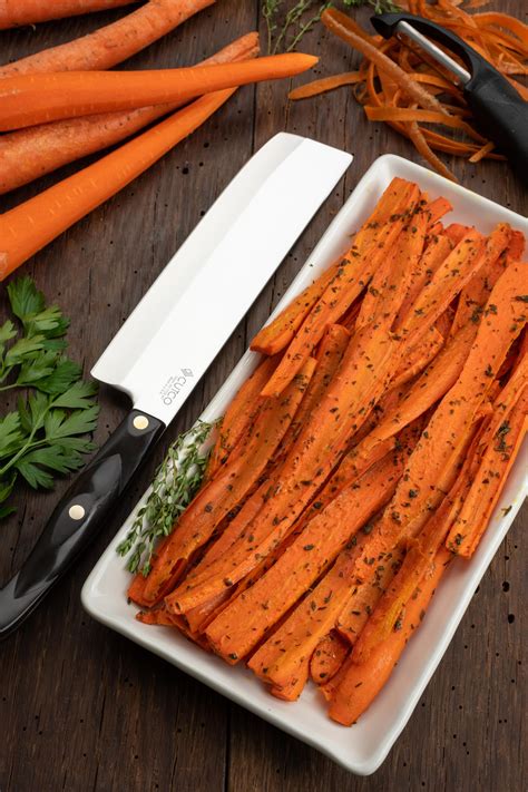 Thyme Roasted Carrots With Maple Syrup