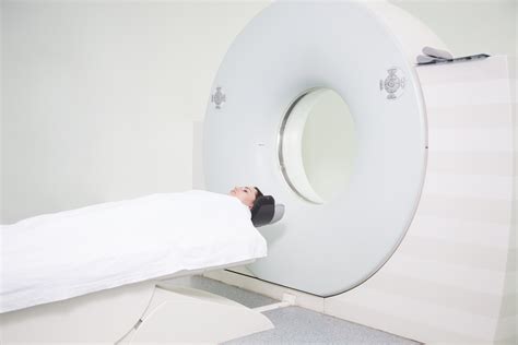Rezonans magnetyczny miednicy mniejszej - jak przebiega, jak się ...