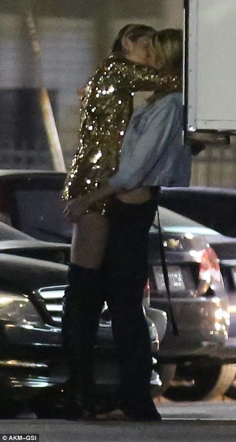 Miley Cyrus Passionately Kisses Victorias Secret Angel Stella Maxwell