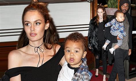 Nicole Trunfio Steps Out For Dinner With Figary Clark Jr And Their Son Zion Daily Mail Online
