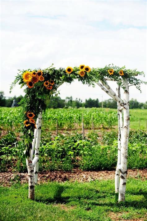 Pin By Alexandra Arshakuni On Sunflower Sunflower Wedding Decorations