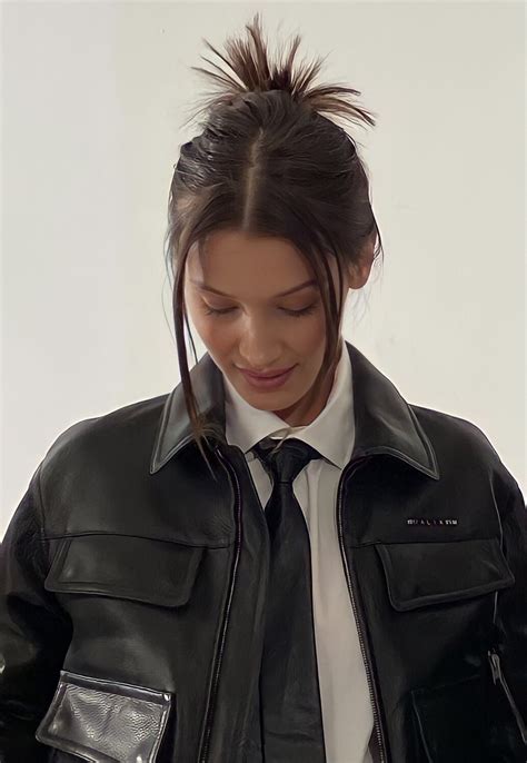 Bella Archive On Twitter Bella Hadid Backstage At Alyx Https T Co