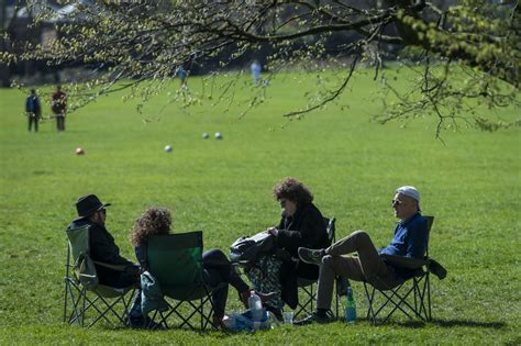 關於現今 聯合王國 ，請見「 英國 」。. 英國英格蘭地區開始逐步放寬「禁足」措施 - 國際 - 香港文匯網