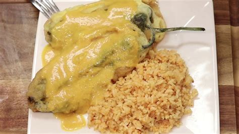 chiles rellenos con queso stuffed poblano peppers youtube