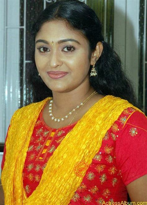 Vijay Tv Saravanan Meenakshi Serial Actress Photos