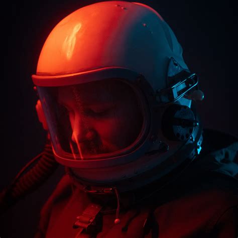 Download Wallpaper 3415x3415 Astronaut Spacesuit Dark Ipad Pro 129