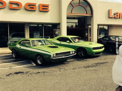 Old And New 1971 With A 2015 Dodge Challenger 9gag