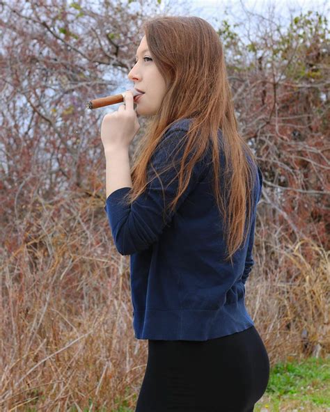 Pin En Women Smoking