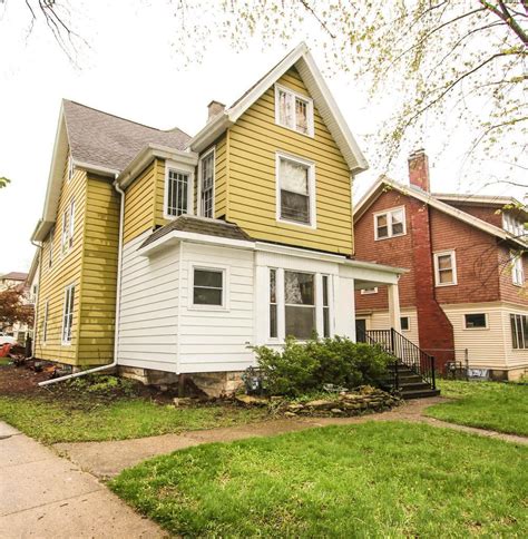 12221 w fairview ave milwaukee, wisconsin; 6905 Milwaukee Ave, Wauwatosa, WI 53213 | MLS# 1685812 ...