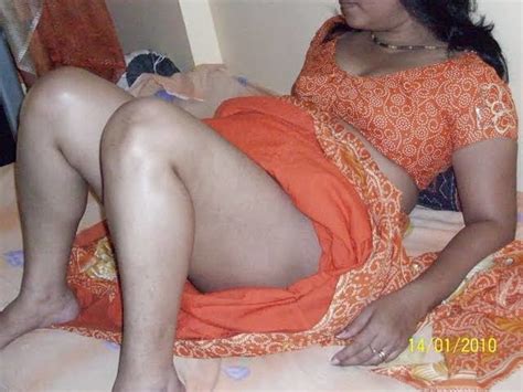 Hot Sexy Desi Indian Aunty In Saree Panty Pussy Show