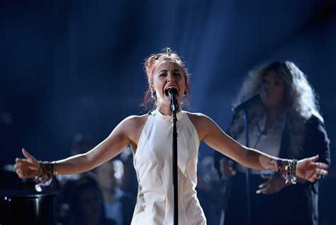 Watch Lauren Daigle Returns To American Idol To Perform Hit Christian