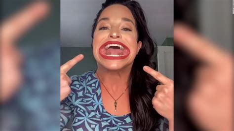 Meet The Woman With The Guinness Record For The Worlds Largest Mouth