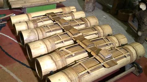 Alat musik tradisional dari jawa barat yang terbuat dari bambu selanjutnya ialah calung. 12 Alat Musik Tradisional Jawa Barat dan Penjelasannya - Tokopedia Blog
