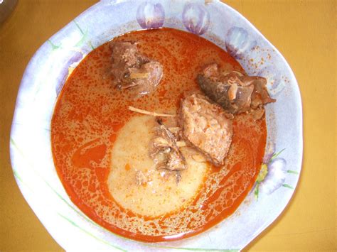 The basic diet consists of a starchy staple eaten with a soup or stew. Foot and Pedal Disease: fufu