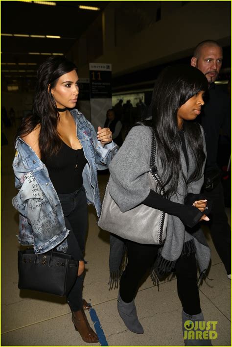 Photo Kim Kardashian Takes Flight Out Of Lax Airport 13 Photo