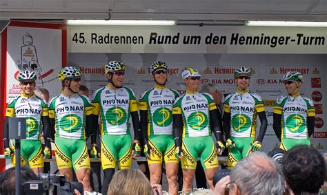 Archivo:Henninger Turm 2006 - Phonak Cycling Team.jpg - Wikipedia, la ...