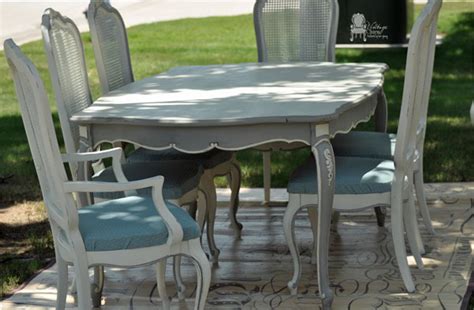 Finding dining room sets for large families can be difficult. Painted French Dining Set {part 2} - Vintage Charm Restored