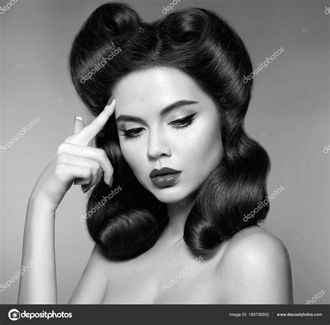 Nostalgia Pin Up Girl With Red Lips Makeup And Retro Curls Hair