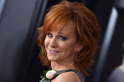 Is Reba Mcentire Married Heres What We Know About Her Relationship