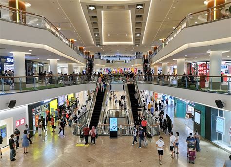 Shopping malls take steps to curb Covid-19 - Selangor Journal