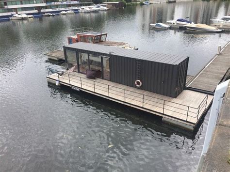 Pin By Ltaofficina On Containers Floating House Water House House Boat