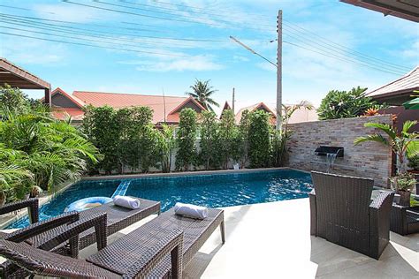 3 bed pool villa at jomtien beach pattaya for rent