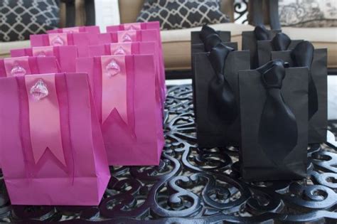 With a little bit of time and creativity you can put together your own personalized gift bag ideas for every occasion. Goody Bag Ideas for Adults | Goodie Bags, Favors and ...