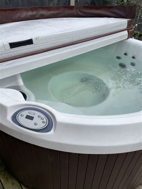 Jacuzzi J210 4 Person Hot Tub Excellent Condition For Sale From