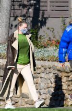 Pregnant ELSA HOSK And Tom Daly Out For Breakfast In Pasadena 01 24