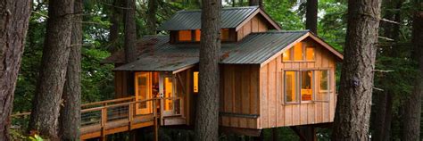 A Treehouse For Adults Thats Also Yours To Rent Groovy