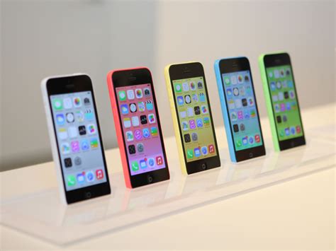 Iphone 5c All The Colors On The Stand Wallpapers And Images