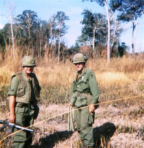 196th Light Infantry Brigade In The Field 1966 Vietnam En Colores