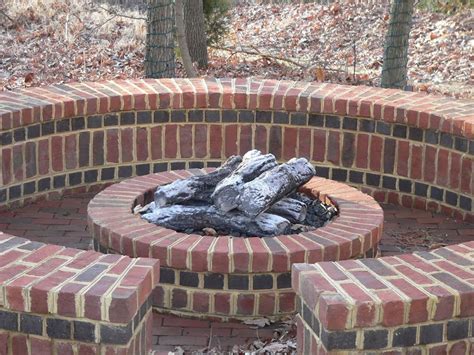Love This Fire Pit Brick Fire Pit Fire Pit Outdoor Fire Pit Designs