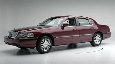 2006 Lincoln Town Car The Official Car Of Being Either Your First Car