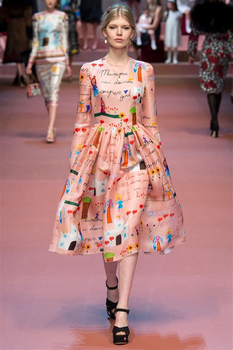 Dolce And Gabbana Fall 2015 Ready To Wear Moda Fashion Vogue Fashion