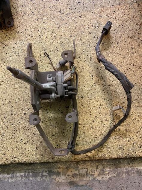 1966 1967 1968 Pontiac Automatic Floor Shifter Tower Assembly For