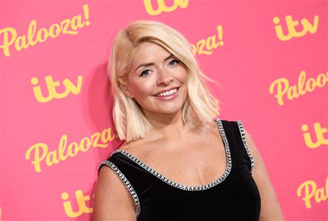 Holly Willoughby Gets Mum Guilt Over School Run