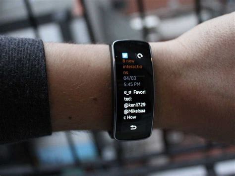Samsung Gear Fit Review The Smartwatch Fitness Tracker Gizmodo Australia