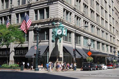 Marshall Field's building / Macy's on State Street | Travel1000Places ...