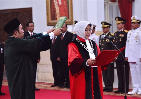 Presiden Jokowi Saksikan Pengucapan Sumpah Jabatan Hakim Konstitusi