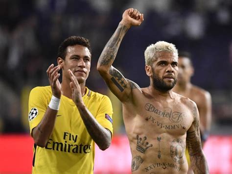 Barcelona have been torn apart by a rampant psg team who were a joy to watch this evening. Champions League: PSG steuert Gruppensieg an - Barcelona ...