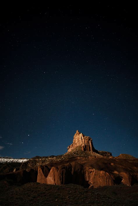 Moon Lighting Up Desert Spire Escalante Utah Oc 5304 X 7952 Music