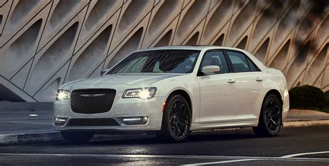 2019 Chrysler 300 Gallery See Photos And Videos
