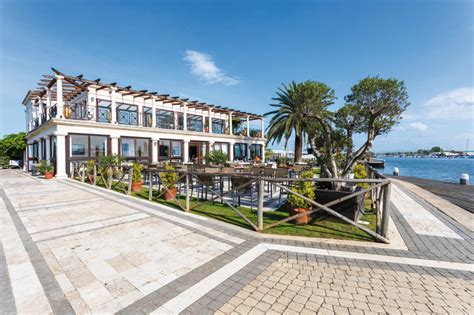 The private marina, the new resort&spa and the shipyard. Porto Romano - il Marina Resort immerso nel verde a Fiumicino