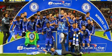 Akhirnya saya bisa merasakan menjadi sang juara #chelsea_juara #drogba_2_goal #hazard_1_goal — feeling wonderful. Chelsea Juara Piala Liga Inggris 2015 | The Champions