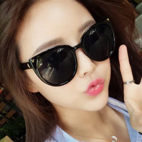 Hot Sale Pupular Summer Sunglasses Over Sized Women Big Square Frame Luxury Famous Brand Retro
