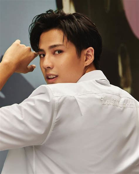 แบงค์ ธิติ มหาโยธารักษ์ ประวัติ แบงค์ ธิติ หรือ แบงค์ ฮอร์โมน ทั้งอายุ สูง แฟน ig นักแสดงวัยรุ่นชื่อดังที่ได้ขึ้นต่อยมวย ชกมวย. อัลบั้มภาพ แบงค์ ธิติ พิมฐา คบกันหรือเปล่า ล่าสุด มีรูป ไป ...